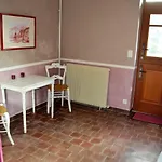 La Grenouillere Vendégház Portes