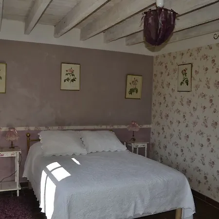 La Grenouillere Guest house 3*
